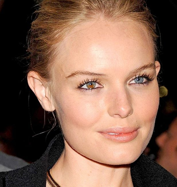 Different eye colour